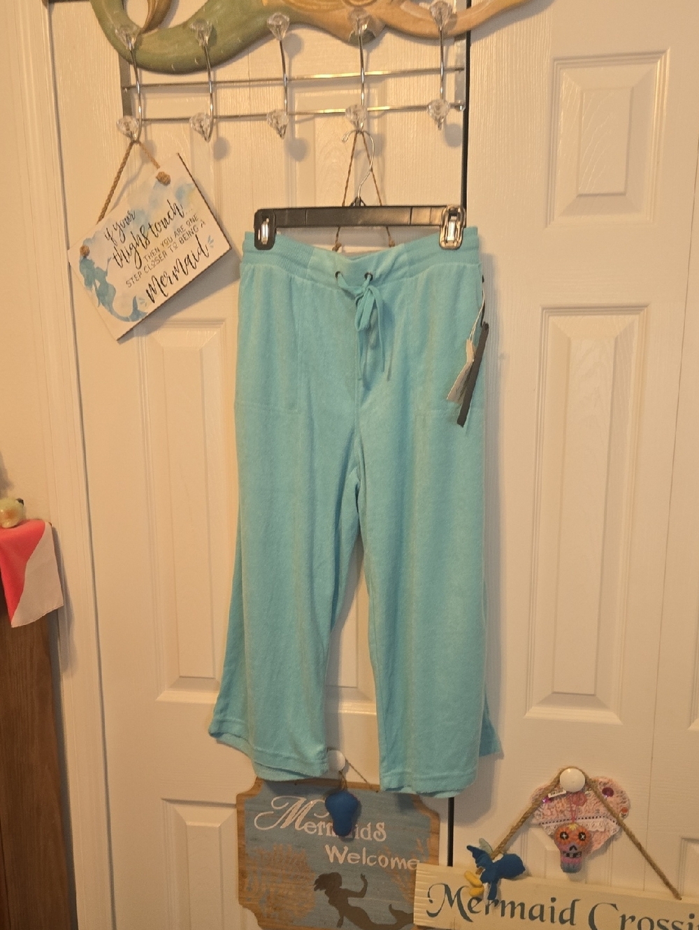 Jane and Delancey Aqua Drawstring Capris